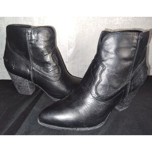 Frye Renee Seam Short Ankle Boots Sz 6.5M